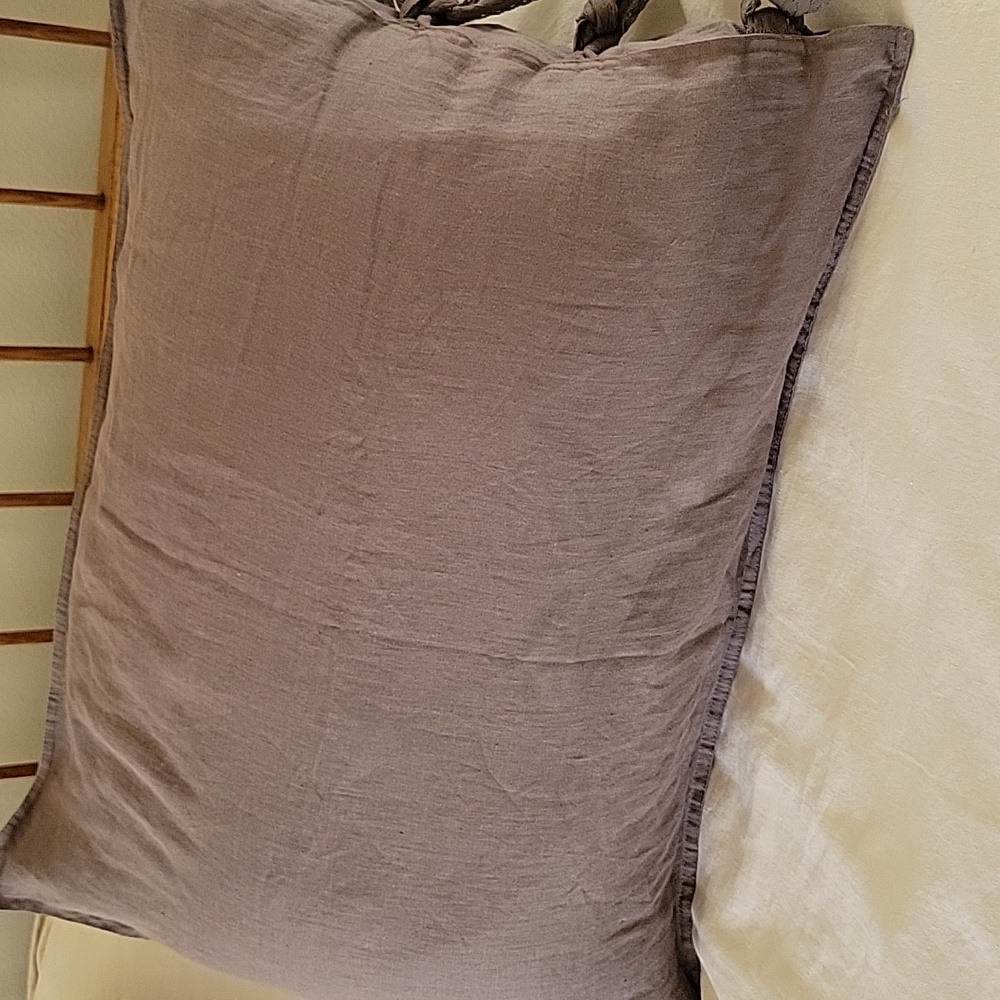 Wamsutta NWOT Belgian Flax Linen Pillow Shams With Ties Set